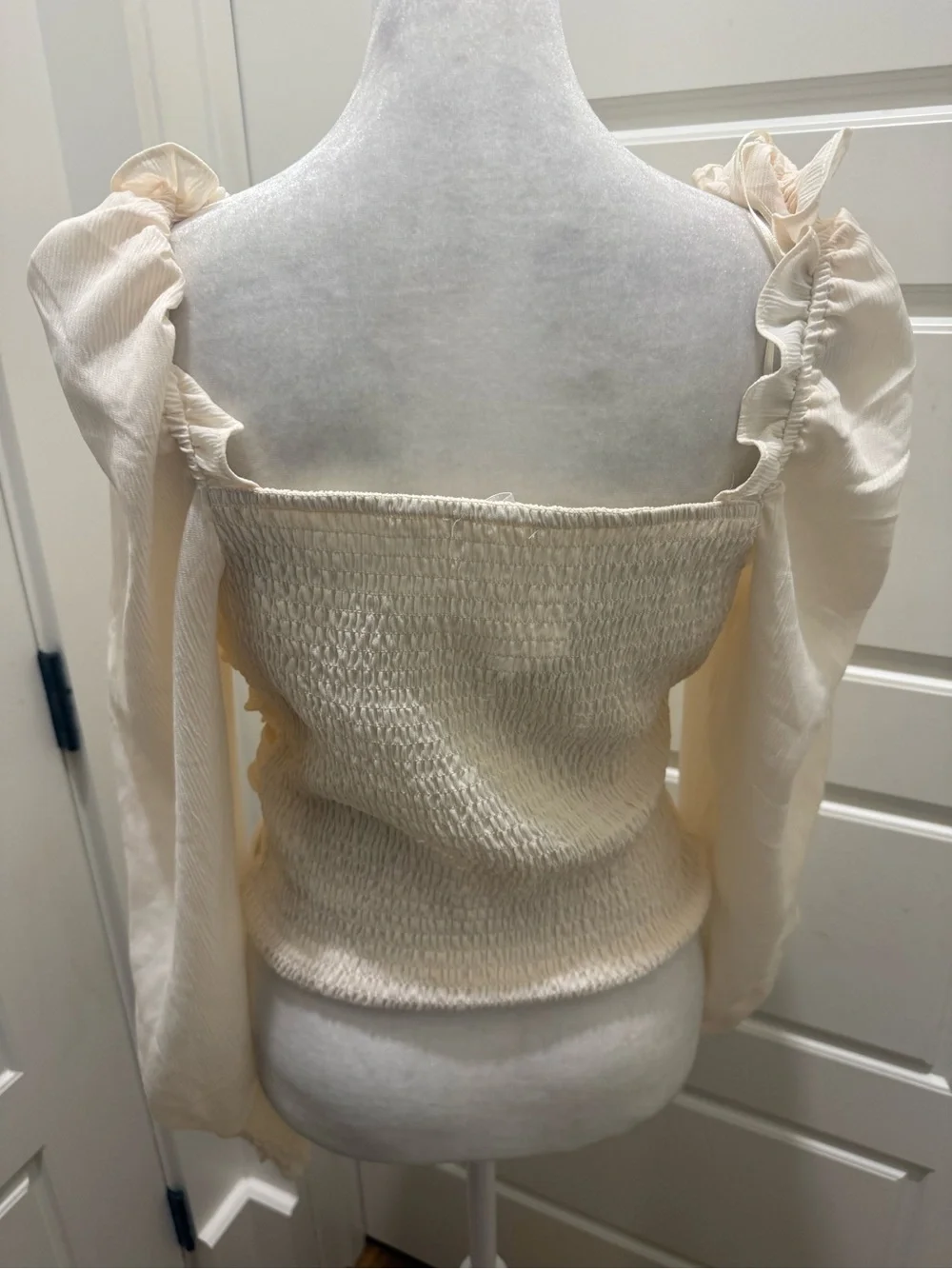 NWT. ASTR the Label. Puff Sleeve Square Neck Top. Cream. Size Medium.